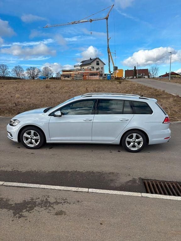Gebraucht VW Golf VII Highline 150 PS (110 kW) 2019 Grau Kombi