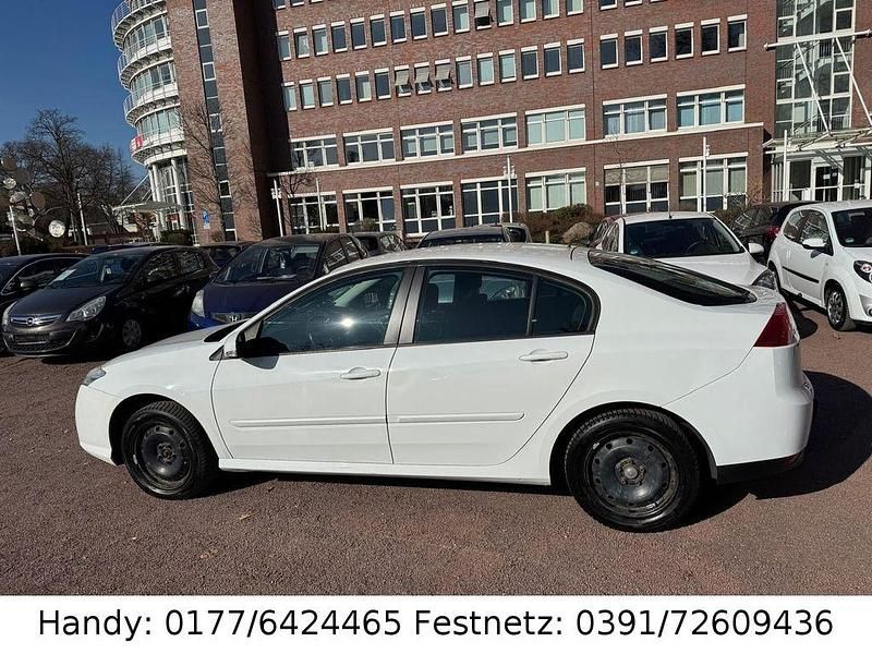 Gebraucht Renault Laguna III 110 PS (80 kW) 2009 Weiß Limousine