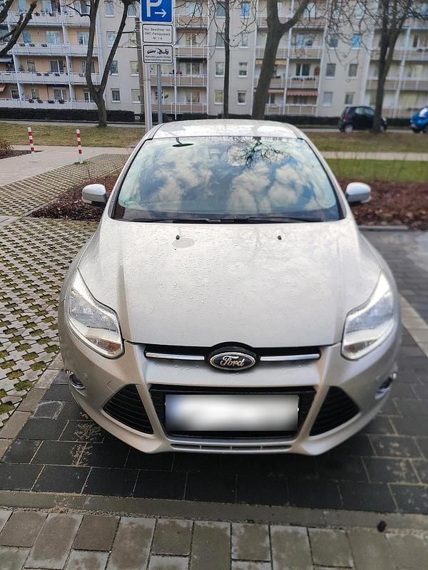 Gebraucht Ford Focus S 150 PS (110 kW) 2011 Silber Limousine