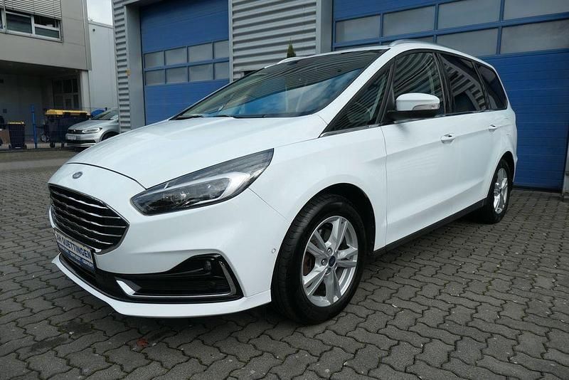 Frostweiß Gebraucht 2022 Ford Galaxy Titanium Van / Kleinbus | 23.950 € (Fairer Preis) - Bild 1/4