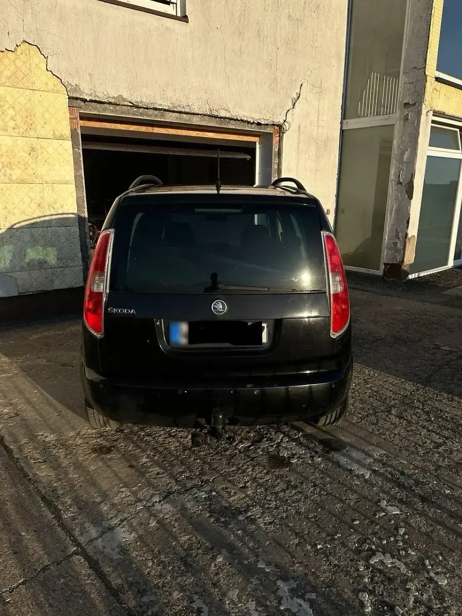 Gebraucht Skoda Roomster 105 PS (77 kW) 2014 Schwarz Van / Kleinbus