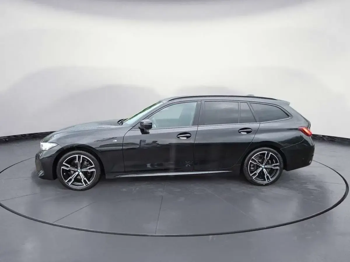 Gebraucht BMW 318 Performance 156 PS (114 kW) 2025 Schwarz Kombi