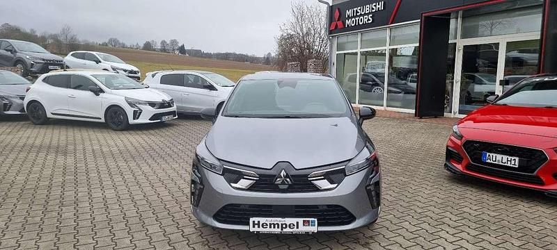 Neu Mitsubishi Colt Edition 143 PS (105 kW) 2025 Achatgrau Kleinwagen