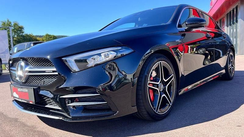 Schwarz Gebraucht 2022 Mercedes A35 AMG AMG Limousine | 36.900 € (Guter Preis) - Bild 1/4