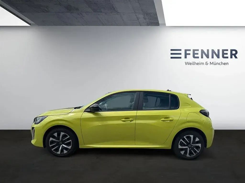 Gebraucht Peugeot 208 Active 101 PS (74 kW) 2024 Farbe aguedagelb/typ aussenverkleidung metalliclackierung Kleinwagen