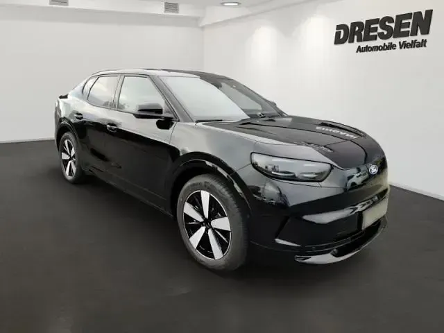 Używany Ford Capri Extended Range 210 kW (286 KM) 2024 Czarny SUV
