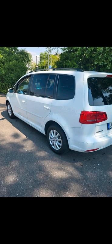 Gebraucht VW Touran 105 PS (77 kW) 2014 Weiß Van / Kleinbus