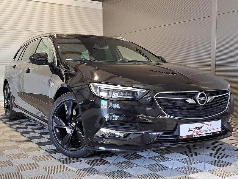 Schwarz Gebraucht 2020 Opel Insignia OPC Limousine | 17.970 € (Fairer Preis) - Bild 1/3