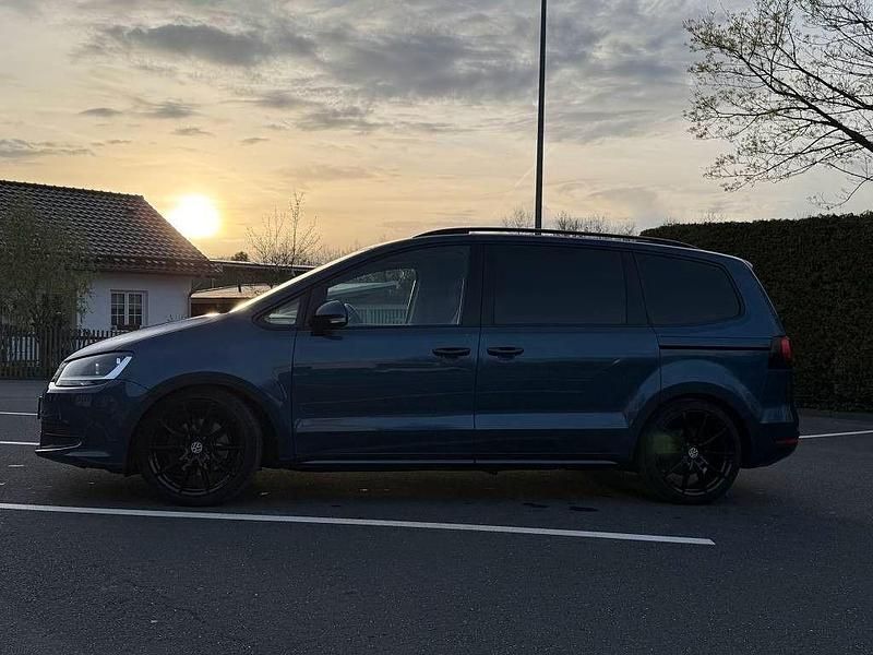 Gebraucht VW Sharan 150 PS (110 kW) 2016 Blau Van / Kleinbus