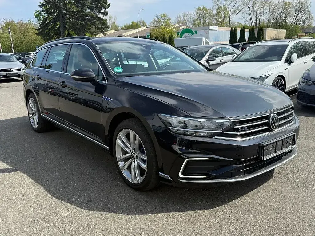 Gebraucht VW Passat 156 PS (114 kW) 2021 Schwarz Kombi