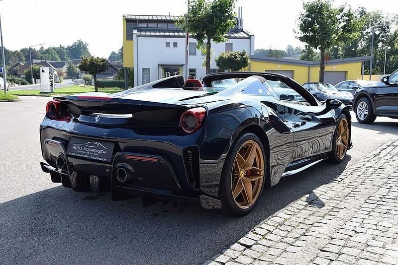 Gebraucht Ferrari 488 721 PS (530 kW) 2020 Blau Cabrio