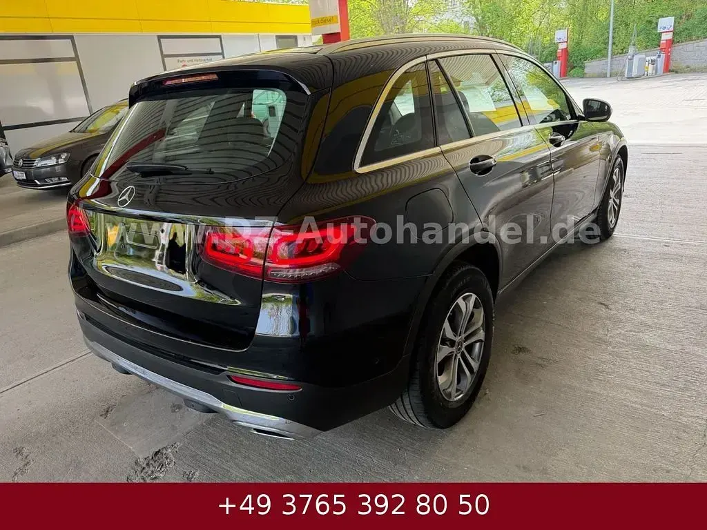 Gebraucht Mercedes GLC220 194 PS (142 kW) 2022 Schwarz SUV