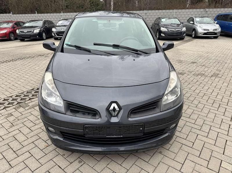 Gebraucht Renault Clio II 111 PS (81 kW) 2007 Grau Limousine