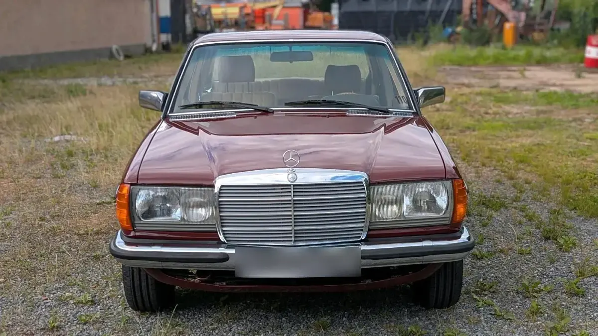 Gebraucht Mercedes 280 185 PS (136 kW) 1981 Rot Limousine
