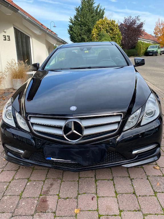 Schwarz Gebraucht 2013 Mercedes E350 Coupé | 18.900 € (Fairer Preis) - Bild 1/4