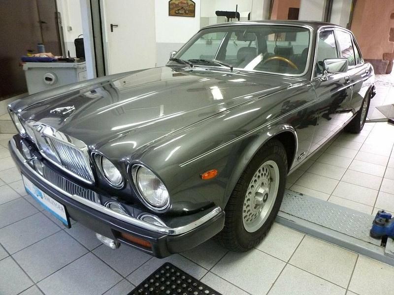 Gebraucht Jaguar XJ 295 PS (216 kW) 1986 Grau Limousine