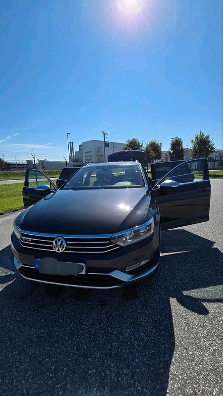 Grau Gebraucht 2018 VW Passat Alltrack Kombi | 20.999 € (Teuer) - Bild 1/4