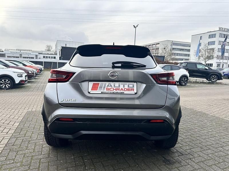 Gebraucht Nissan Juke N-Connecta 117 PS (86 kW) 2020 Grau SUV