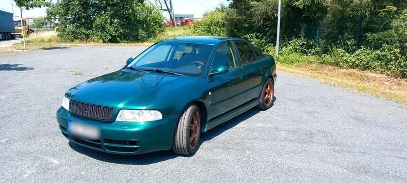 Grün Gebraucht 1997 Audi A4 Limousine | 5.500 € - Bild 1/4