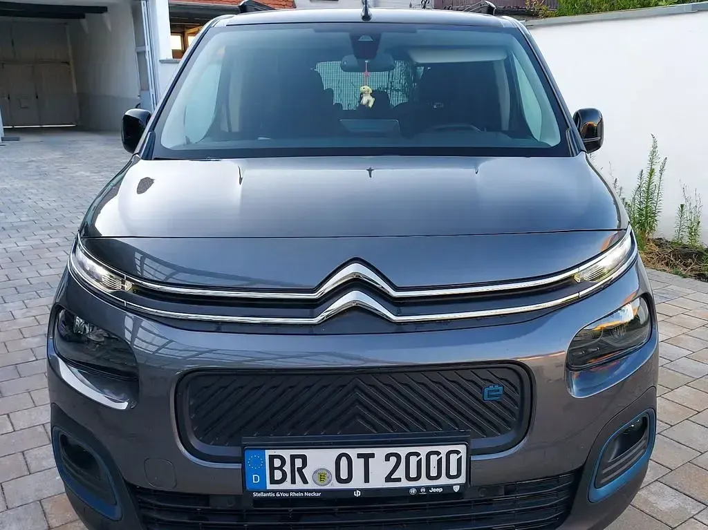 Gebraucht Citroën e-Berlingo Shine 100 kW (136 PS) 2023 Grau Van / Kleinbus