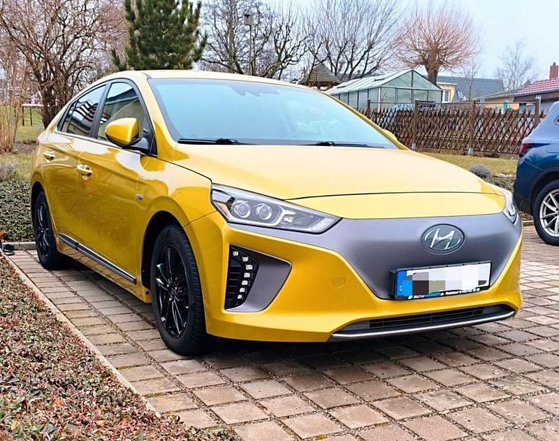Gebraucht Hyundai Ioniq Style 88 kW (120 PS) 2018 Gold Kleinwagen
