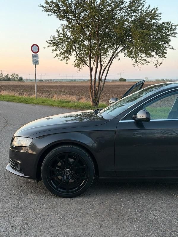 Gebraucht Audi A4 143 PS (105 kW) 2011 Braun Limousine
