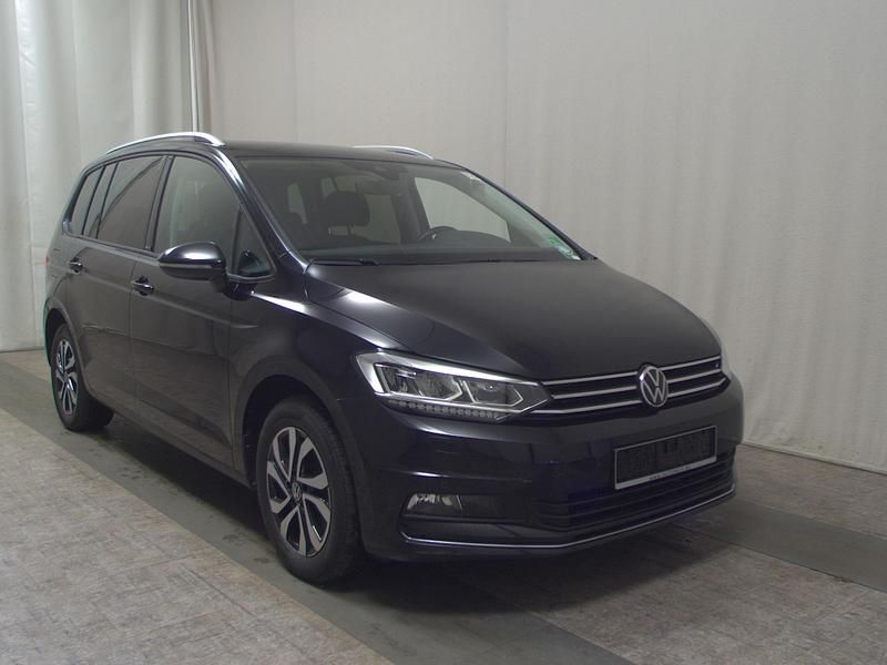 Gebraucht VW Touran Active 150 PS (110 kW) 2022 Schwarz Van / Kleinbus