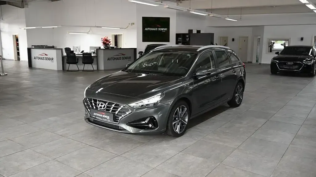 Gebraucht Hyundai i30 Trend 160 PS (117 kW) 2023 Grau Kombi