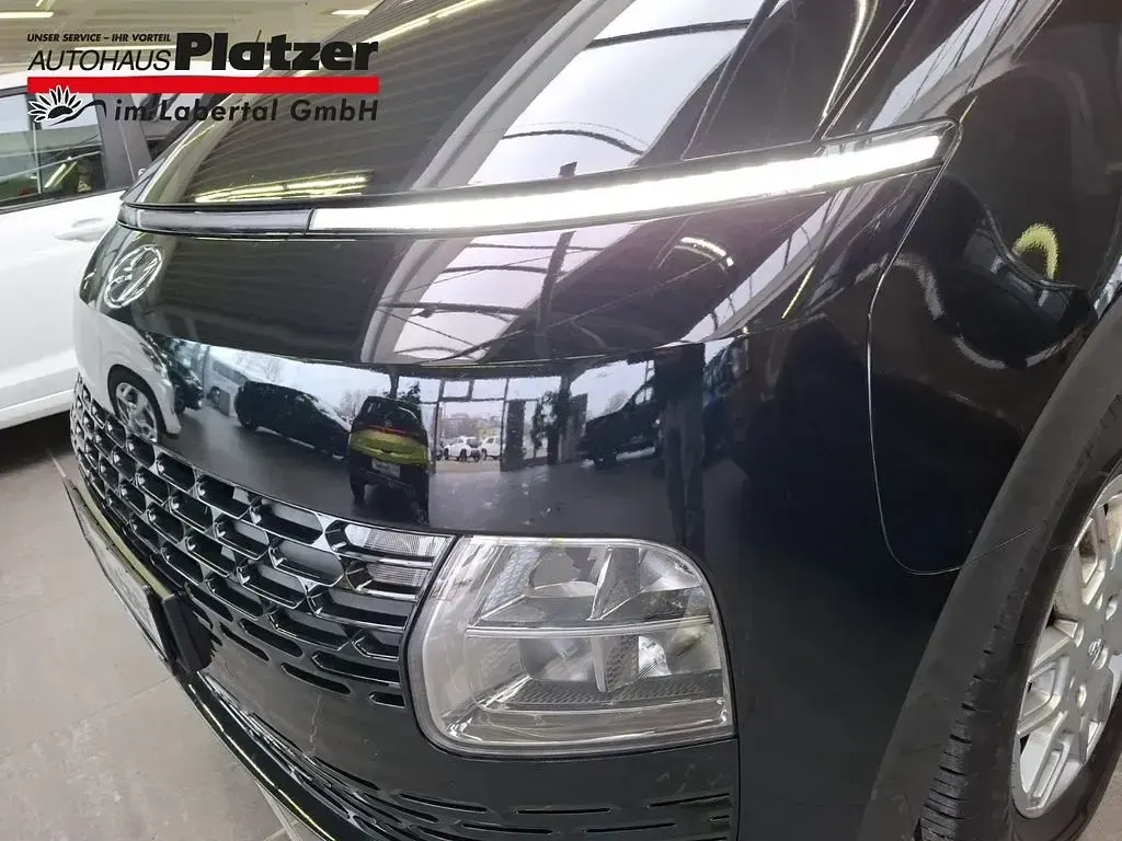 Gebraucht Hyundai Staria Trend 177 PS (130 kW) 2024 Schwarz Van / Kleinbus