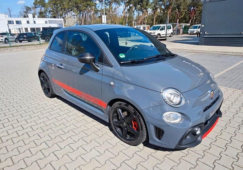 Usado Abarth 695 165 HP (121 kW) 2017 Cinzento Citadino