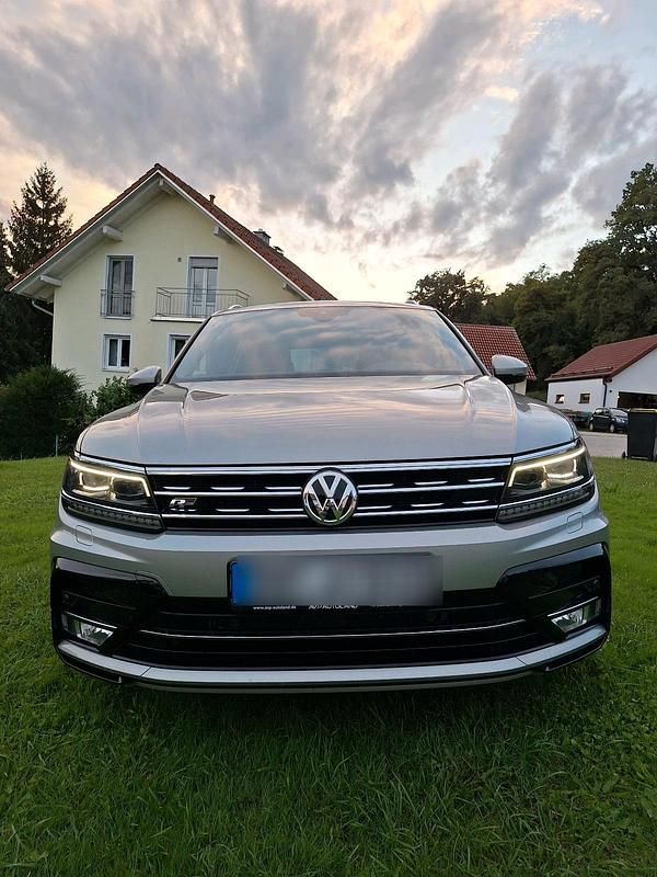 Gebraucht VW Tiguan 190 PS (139 kW) 2016 Grau SUV