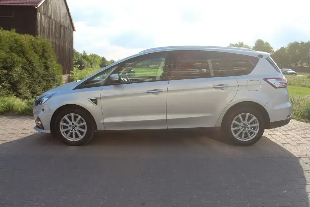 Używany Ford S-MAX Trend 190 KM (139 kW) 2020 Srebrny Minivan