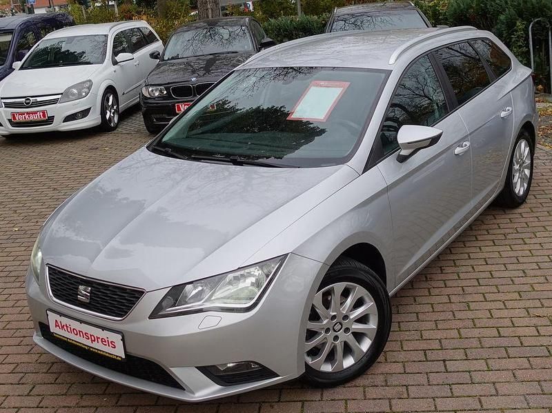 Silber Gebraucht 2014 Seat Leon ST Style Kombi | 5.780 € (Teuer) - Bild 1/4