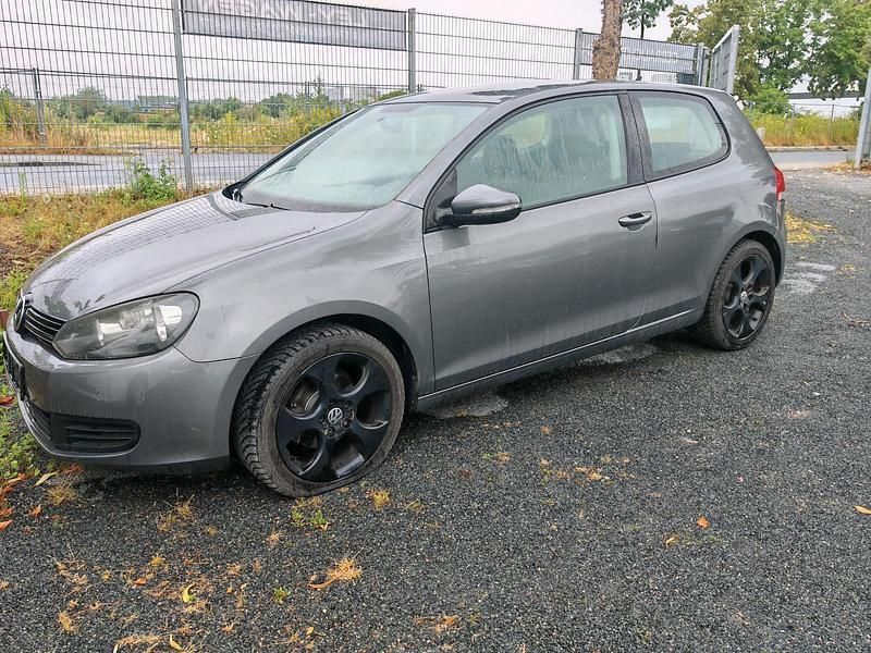 Grau Gebraucht 2012 VW Golf VI Coupé | 3.750 € (Superpreis) - Bild 1/4