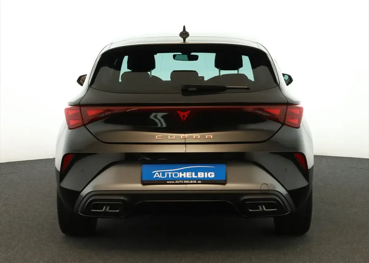 Gebraucht Cupra Leon 150 PS (110 kW) 2025 Mitternachtsschwarz metallic SUV