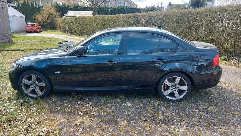 Second-hand BMW 318 2009 Negru Berlinǎ
