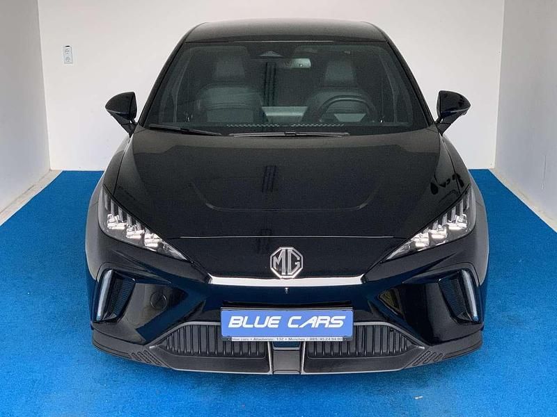 Gebraucht MG MG4 EV Luxury 150 kW (204 PS) 2022 Pebble black (metallic) Kleinwagen