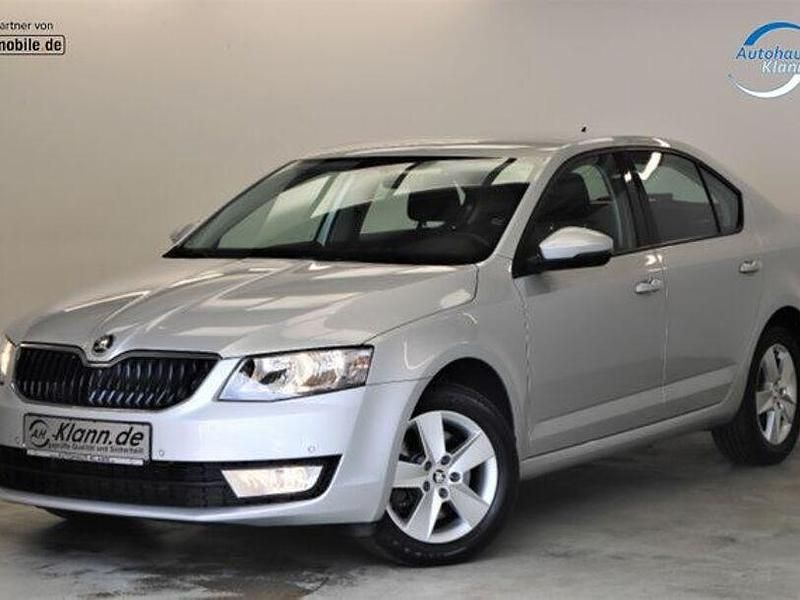 Gebraucht Skoda Octavia Ambition 179 PS (131 kW) 2016 Silber Limousine