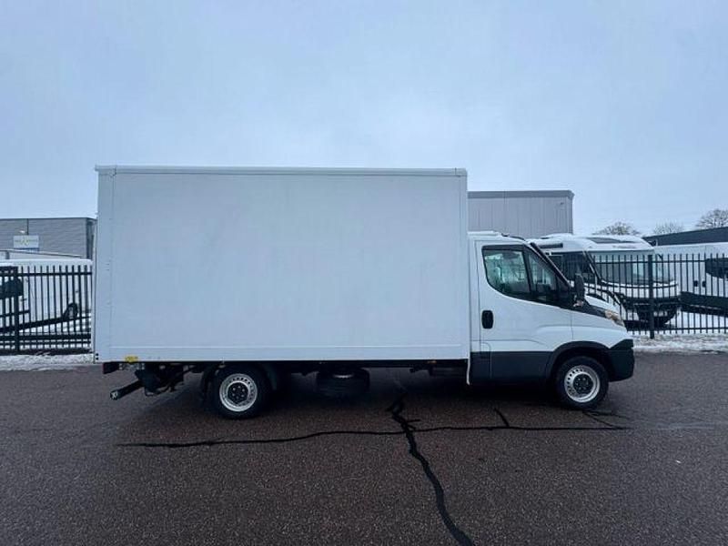 Gebraucht Iveco Daily 156 PS (114 kW) 2019 White ic 194 Van