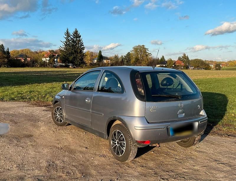 Gebraucht Opel Corsa 60 PS (44 kW) 2005 Silber Kleinwagen