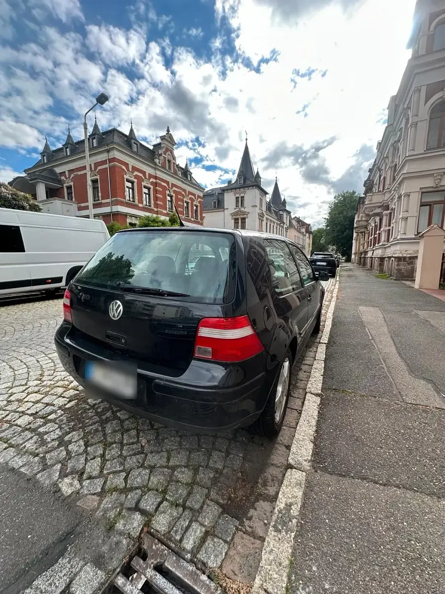 Gebraucht VW Golf IV 75 PS (55 kW) 2003 Schwarz Kleinwagen