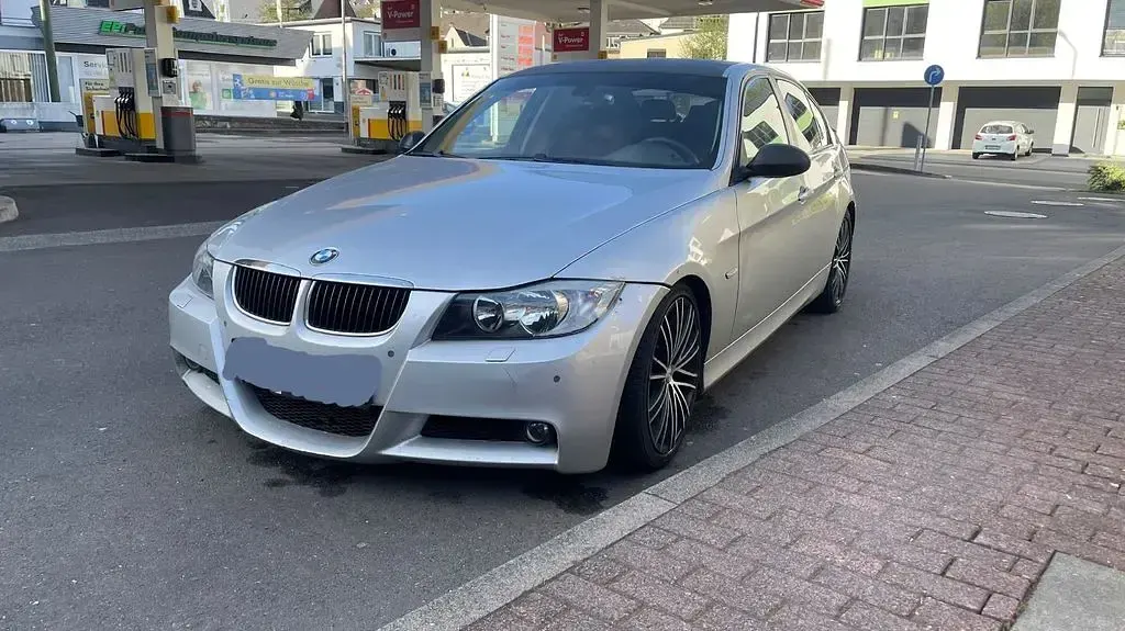 Gebraucht BMW 320 163 PS (119 kW) 2007 Silber Limousine
