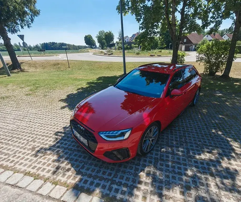 Gebraucht Audi A4 S-Line 163 PS (119 kW) 2022 Rot Kombi