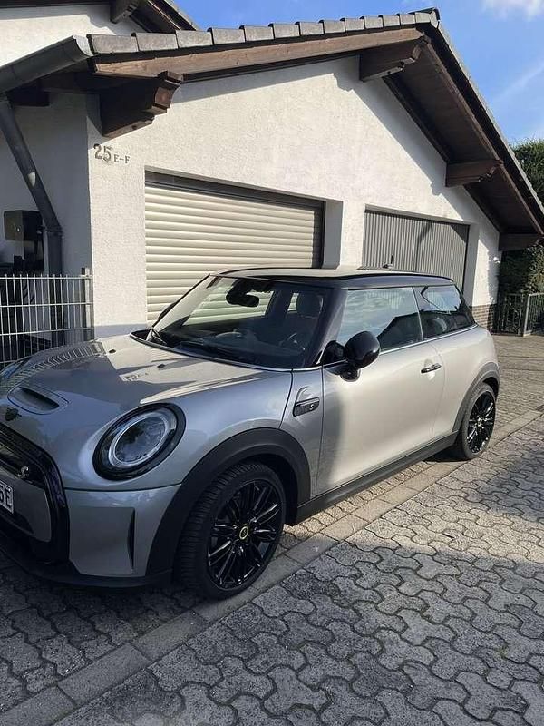 Gebraucht Mini Cooper SE Classic 135 kW (184 PS) 2023 Kleinwagen