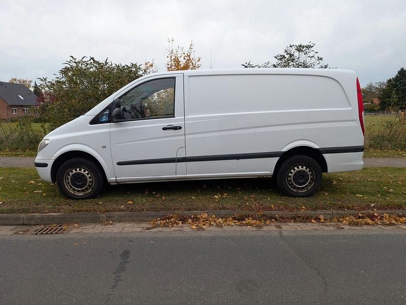 Gebraucht Mercedes Vito 116 PS (85 kW) 2010 Weiß Van