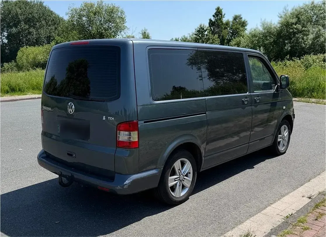 Gebraucht VW Multivan 131 PS (96 kW) 2004 Grau Van / Kleinbus