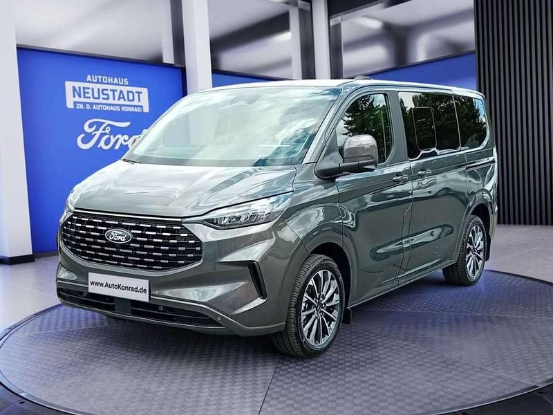 Schwarz Neu 2025 Ford Tourneo Titanium Van / Kleinbus | 52.890 € (Teuer) - Bild 1/4