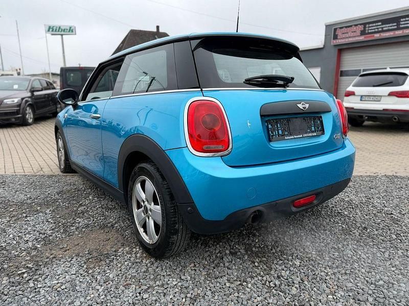 Second-hand Mini ONE 102 CP (75 kW) 2017 Albastru Hatchback