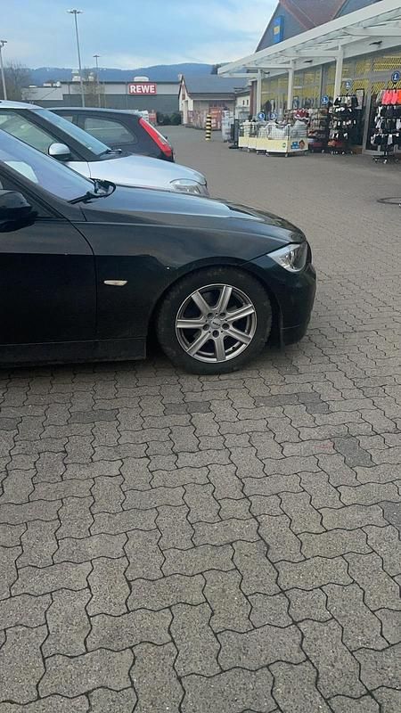 Gebraucht BMW 320 164 PS (120 kW) 2005 Schwarz Kombi