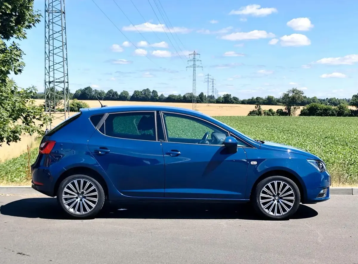 Gebraucht Seat Ibiza CONNECT 95 PS (69 kW) 2016 Blau Limousine